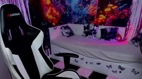 Snapshot of linphea chatting on 28, 6, 2026 Tina online show from 28, 6, 2026