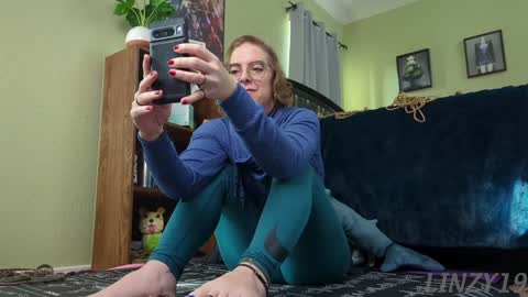 Snapshot of linzy19 chatting on 15, 12, 2024 Linzy19 online show from 15, 12, 2024