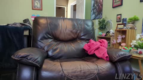 Snapshot of linzy19 chatting on 23, 1, 2025 Linzy19 online show from 23, 1, 2025