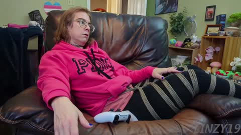 Linzy19 online show from 25, 1, 2025