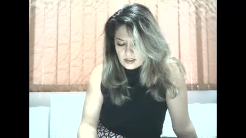 lionessmom online show from 23, 12, 2025