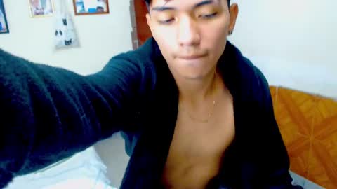 Snapshot of lionpuppy17 chatting on 6, 1, 2025 Lionpuppy online show from 6, 1, 2025