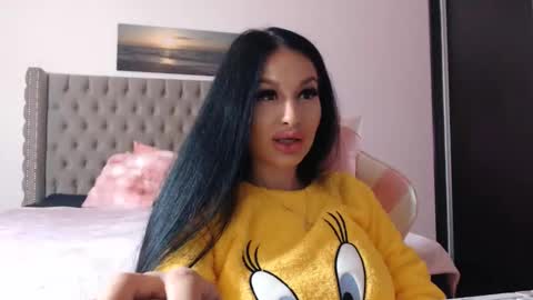 Snapshot of lisa104739 chatting on 18, 11, 2025 Lisa online show from 18, 11, 2025