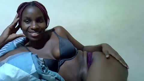 Snapshot of lisa_grifins chatting on 15, 4, 2026 lisa online show from 15, 4, 2026