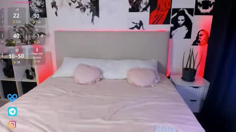 lisa_moons online show from 9, 10, 2025