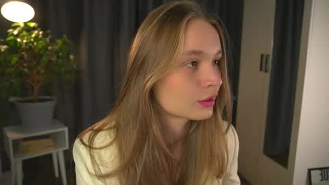 Snapshot of lisa_schiele chatting on 3, 10, 2025 Elisabeth or Lisa online show from 3, 10, 2025