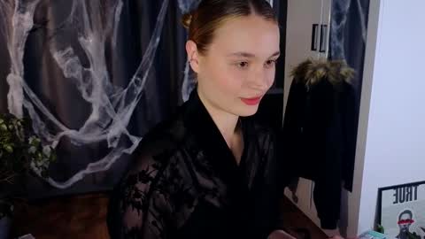 Snapshot of lisa_schiele chatting on 30, 10, 2025 Elisabeth or Lisa online show from 30, 10, 2025