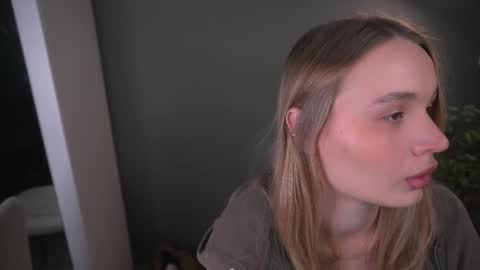 Elisabeth or Lisa online show from 18, 12, 2025