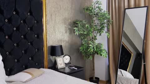 lisacroft online show from 26, 2, 2025