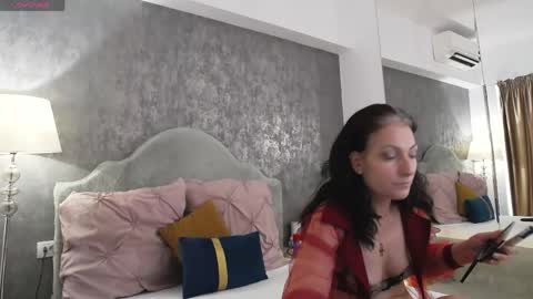 lisacroft online show from 2, 6, 2026