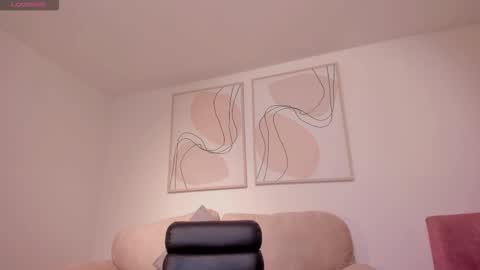 Lisa  Flowers online show from 4, 12, 2025