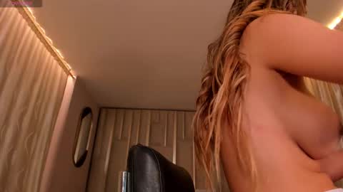 Lisa  Flowers online show from 24, 2, 2026