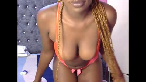 Snapshot of lisah22_ chatting on 8, 4, 2026 Lisah online show from 8, 4, 2026