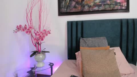 Snapshot of lisahadwiin chatting on 4, 2, 2025 LisaHadwiin online show from 4, 2, 2025