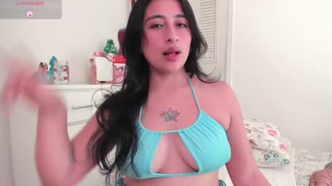 Snapshot of lisahadwiin chatting on 16, 12, 2025 LisaHadwiin online show from 16, 12, 2025