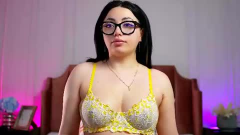 Snapshot of lisaraee chatting on 17, 6, 2026 Lisa online show from 17, 6, 2026