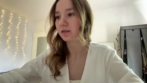 lisasmall online show from 13, 6, 2026