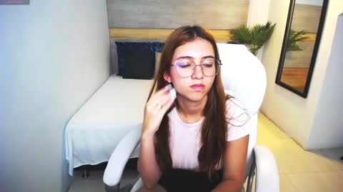 Liseth Fox online show from 26, 2, 2025