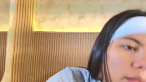 Snapshot of liss_reyes chatting on 29, 3, 2026 Liss online show from 29, 3, 2026