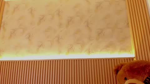 Snapshot of liss_reyes chatting on 15, 4, 2026 Liss online show from 15, 4, 2026