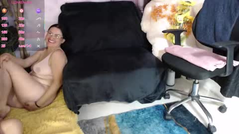 Snapshot of lissa_an12 chatting on 13, 11, 2025 lissa andrade online show from 13, 11, 2025