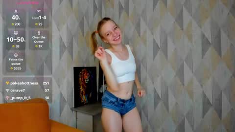 Snapshot of lissa_kitsune chatting on 19, 1, 2025 Lissa online show from 19, 1, 2025