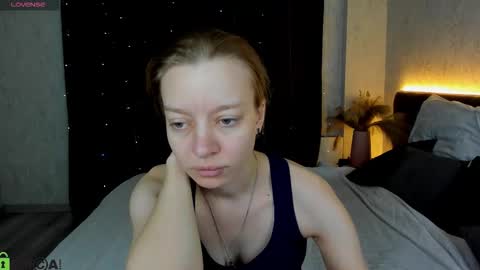 Snapshot of lissa_kitsune chatting on 21, 12, 2025 Lissa online show from 21, 12, 2025