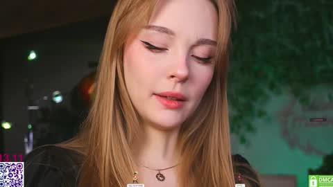 Snapshot of lissa_meooow chatting on 13, 11, 2025 your Liza again. Next stream Dec. 1 at 2 or 3 GMT online show from 13, 11, 2025