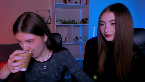 Snapshot of lissa_night chatting on 7, 10, 2025 lissa_night online show from 7, 10, 2025