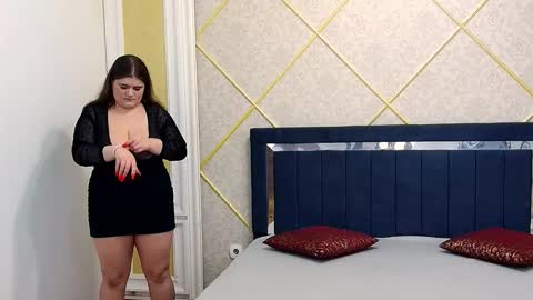 Snapshot of lissabigtitts chatting on 17, 9, 2025 Lisa online show from 17, 9, 2025