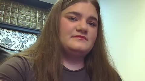 Snapshot of lissabigtitts chatting on 18, 11, 2025 Lisa online show from 18, 11, 2025