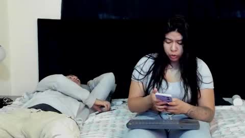 Natalia and alejandro online show from 5, 11, 2025