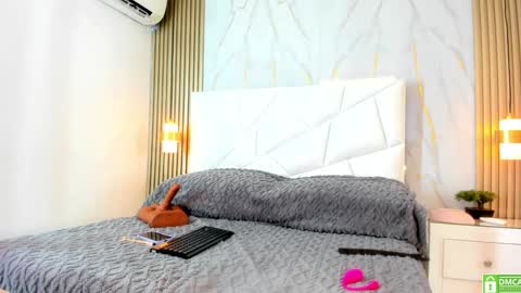 Lisseth Long  online show from 23, 1, 2025