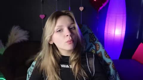 Snapshot of litabrom chatting on 19, 2, 2025 Lena online show from 19, 2, 2025