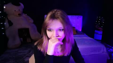 Snapshot of litabrom chatting on 14, 11, 2025 Lena online show from 14, 11, 2025