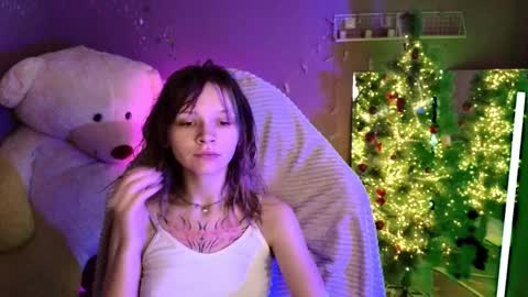 Snapshot of litabrom chatting on 17, 12, 2025 Lena online show from 17, 12, 2025