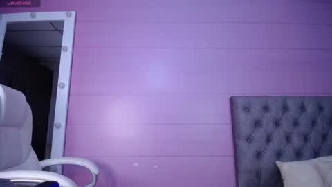 LOLA online show from 19, 2, 2025