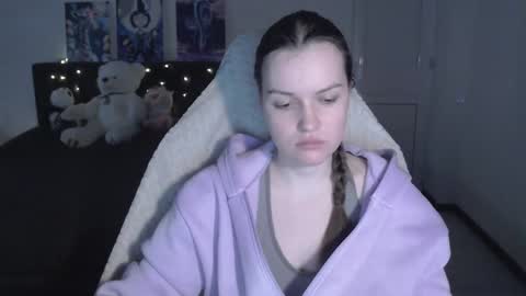 little__flowers online show from 9, 2, 2026