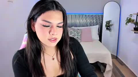 Snapshot of little_alli chatting on 24, 6, 2026 L I T T L E A L L I online show from 24, 6, 2026