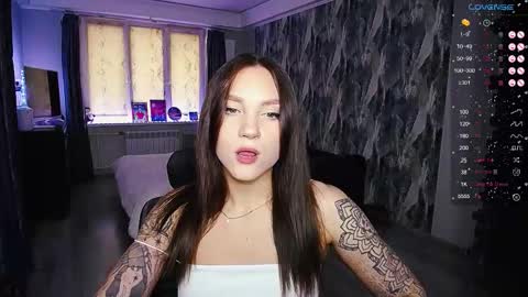 Snapshot of little_birdy chatting on 14, 10, 2025 Birdy online show from 14, 10, 2025