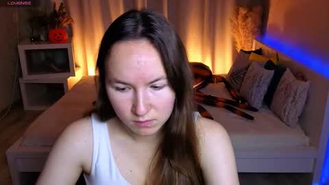 Snapshot of little_doll_meow chatting on 14, 10, 2025 Alexandra online show from 14, 10, 2025