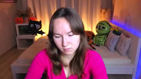 Snapshot of little_doll_meow chatting on 27, 10, 2025 Alexandra online show from 27, 10, 2025