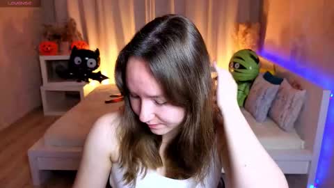 Snapshot of little_doll_meow chatting on 30, 10, 2025 Alexandra online show from 30, 10, 2025