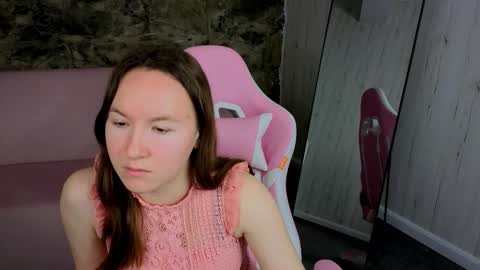 Snapshot of little_doll_meow chatting on 5, 2, 2026 Alexandra online show from 5, 2, 2026