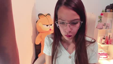 Snapshot of little_eli chatting on 29, 1, 2025 Help me reach 100 likes online show from 29, 1, 2025