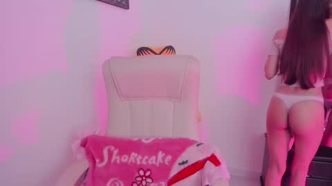 Snapshot of little_eli chatting on 17, 2, 2025 Help me reach 100 likes online show from 17, 2, 2025