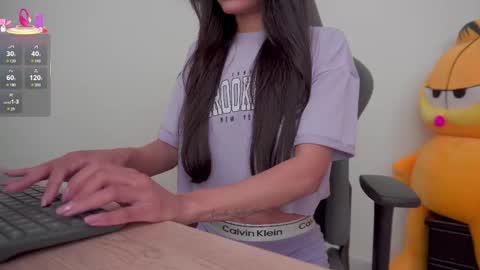 Snapshot of little_eli chatting on 18, 9, 2025 Help me reach 100 likes online show from 18, 9, 2025