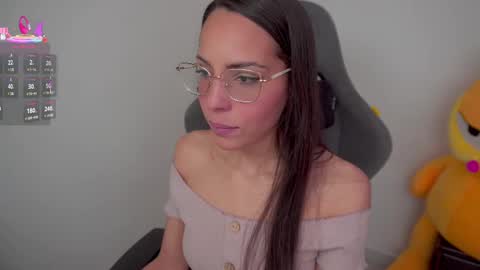 Snapshot of little_eli chatting on 28, 9, 2025 Help me reach 100 likes online show from 28, 9, 2025