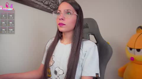 Snapshot of little_eli chatting on 12, 10, 2025 Help me reach 100 likes online show from 12, 10, 2025