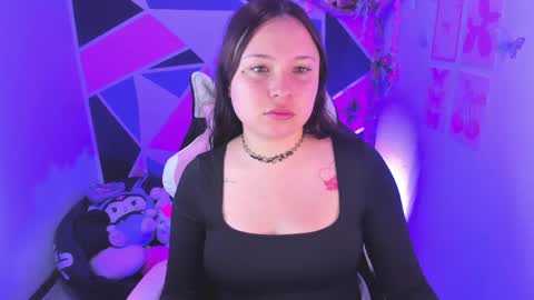 Snapshot of little_emma0 chatting on 24, 5, 2026 Carol online show from 24, 5, 2026